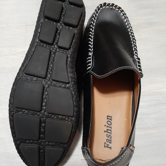 Men Fashion Black Loafers shoes-size 9 - Picture 3 of 7